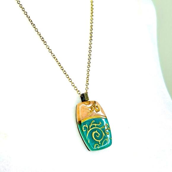 Green and Gold Tone Enamel Front Etched Pendant Gold Tone Necklace - Picture 3 of 6